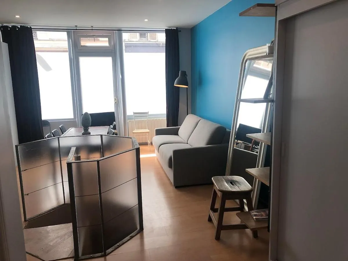 Loft 2 Bedroom Loft Effeil Tower Ac By Lcc Agency Paris